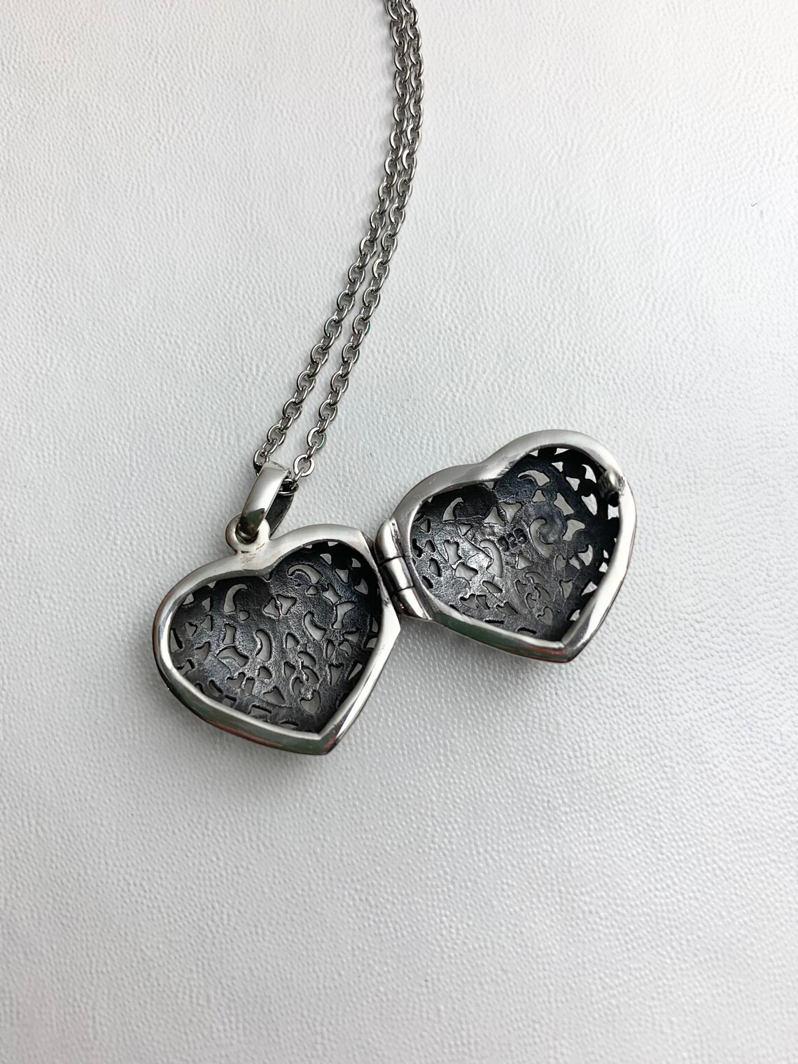 18ct Heavy Yellow Gold Plated Green Filigree Heart Locket - USA Made