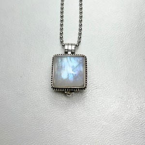 STERLING SILVER Vintage Style Box Locket with Moonstone cabochon on 24" necklace.