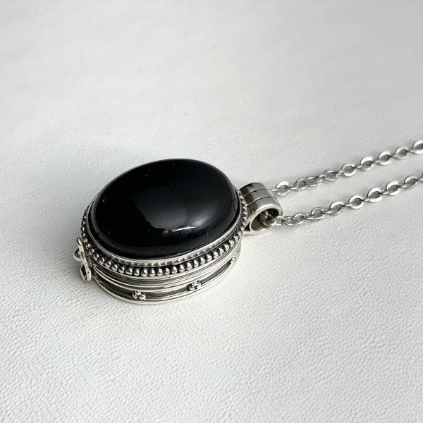 LARGE STERLING SILVER Vintage Style Box Locket with Black Onyx cabochon on 18" necklace. For pills, small mementos, keepsakes.