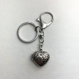 STERLING SILVER Filigree Heart LOCKET on large clasp keychain.