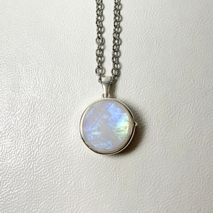 STERLING SILVER LOCKET with Moonstone cabochon on 16" necklace
