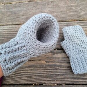 Drink mitt set, drink holder, bottle holder, can holder, beer mitt, fingerless gloves
