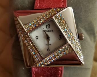 Geneva Elite Red Strap Watch – Rhinestone Face, Vintage Glam – Unworn in Box