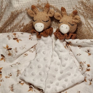 Giraffe swaddle blanket for baby: Crochet blanket, double gauze, customizable handmade fur - birth/babyshower gift