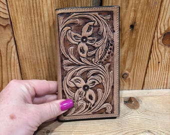Tooled Leather Men's Bi-fold Wallet!