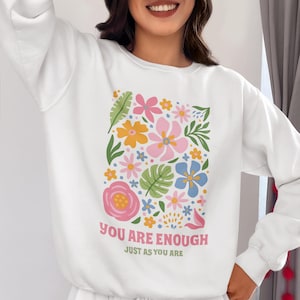 Floral Motivational Sweatshirt: Cozy Cotton-Blend Crewneck Jumper