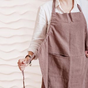 Adjustable linen apron with pockets, Unisex cooking apron for women and men. Linen kitchen apron, garden apron, artist apron. Custom apron