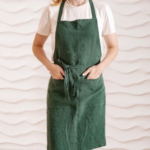 Linen apron personalized name apron embroidery. Customized apron for women and men. Embroidered apron with pockets. Cooking apron. Deep Green