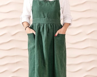 Vestido tipo delantal de lino: bata cruzada en la espalda con bolsillos