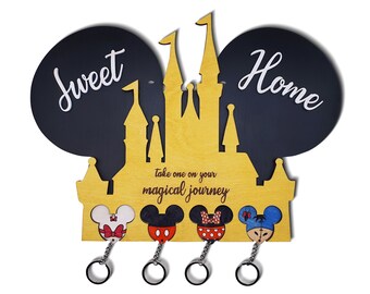 Disney wooden keyholder wall Cinderella castle disneyland + 4 keychains