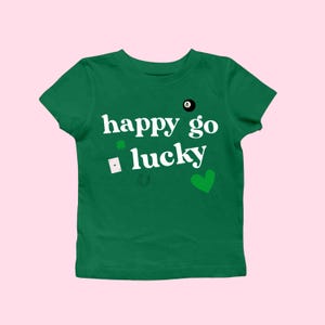 Lucky St Patrick&#39;s Day Baby-T-Shirt für Frauen, Happy go Lucky St Paddys T-Shirt Luck of Irish Baby Tee Cooles irisches grafisches T-Shirt St Patty Scrapbook