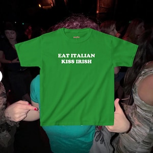 St Patty&#39;s Day Baby Tee Kiss Irish Trendy Retro Baby Tee St Paddys Day y2k Baby Tee St. Patrick&#39;s Day Baby Tee Luck of the Irish Graphic Tee