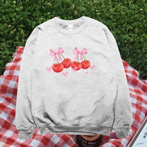 Kokette Sweatshirt, Kirsche mit Bögen kokett mit Rundhalsausschnitt, Kokette Kirsche mit Rundhalsausschnitt für sie, Weihnachtsgeschenkideen rosa girly Mädchen