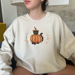 80s Cat Halloween Sweatshirt Pumpkin Cat Mom Crewneck, Cute Cozy Fall Sweatshirt for Women, Cat Lover Gifts, Black Cat Halloween Party Gift