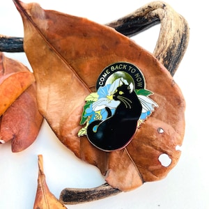 Calming Cats | Come Back to Now - Enamel Pin for Cat Lovers Embracing Anxiety Relief