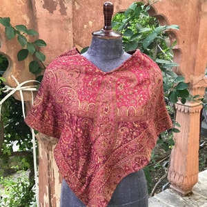 Ponczo z dzianiny Paisley, odzież boho dla dziewcząt, ponczo z kaszmiru, zimowa peleryna poncho, odzież damska, ręcznie tkane ponczo, prezent dla niej