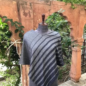 Blue Alpaca Wool Poncho, Winter Poncho Cape, Handwoven Poncho for Women, Knitted Poncho, Boho Clothing For Women, Gift Idea for Her