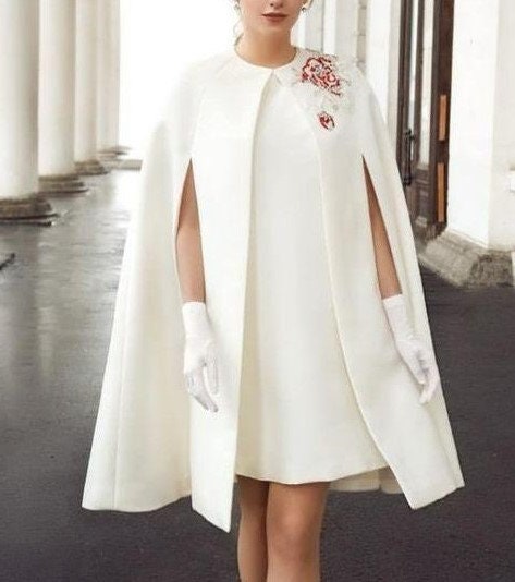 Cape Sleeve Dress – La Garçonne
