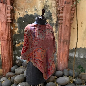 Poncho tkane ręcznie Paisley, Poncho dziergane, Ubrania boho dla dziewczynek, Ponczo kaszmirowe, Zimowa peleryna poncho, Ubrania damskie, Prezent dla niej
