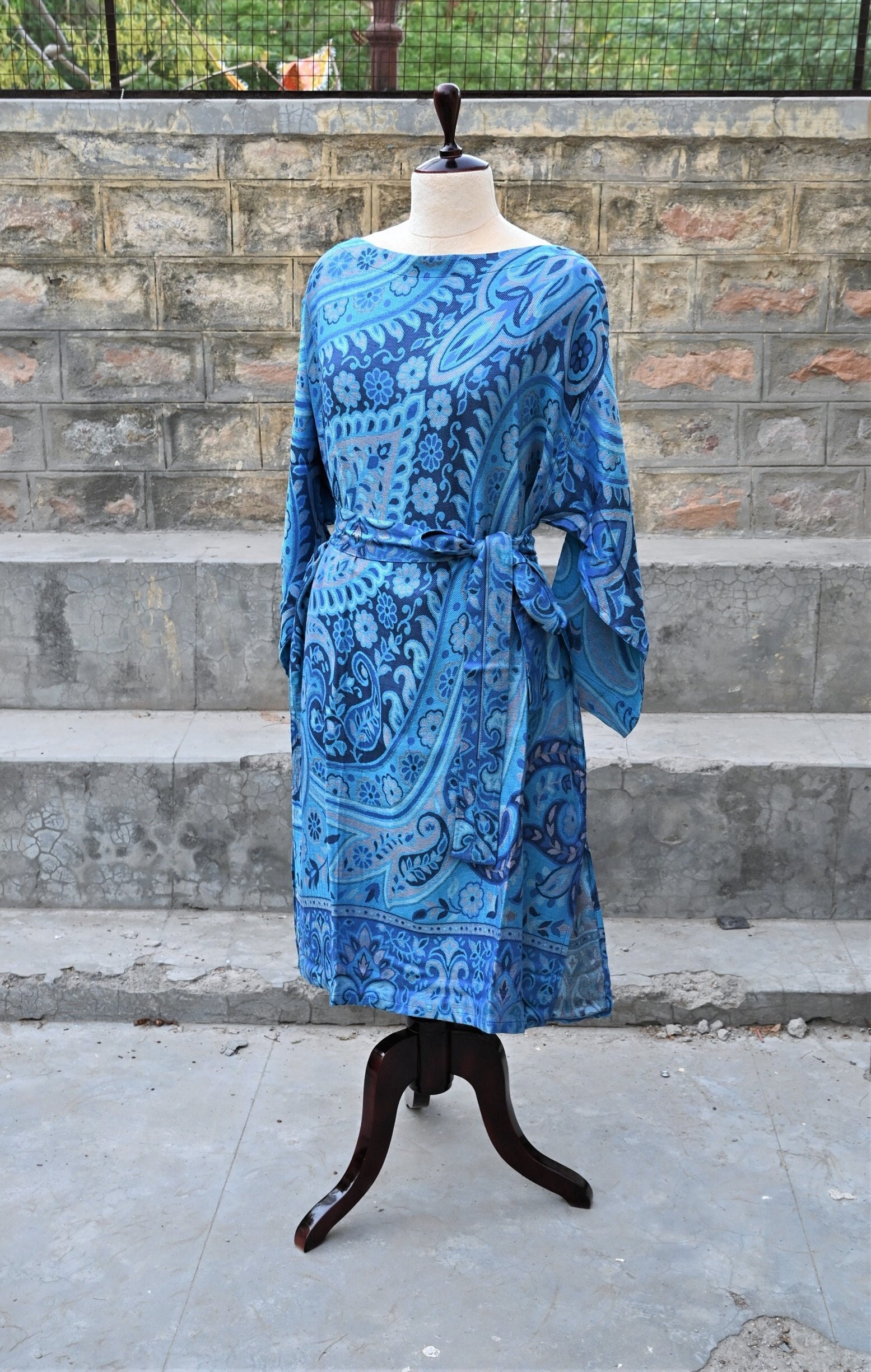 what color shoes to wear with dusty blue dress Navy Paisley Zara Dress