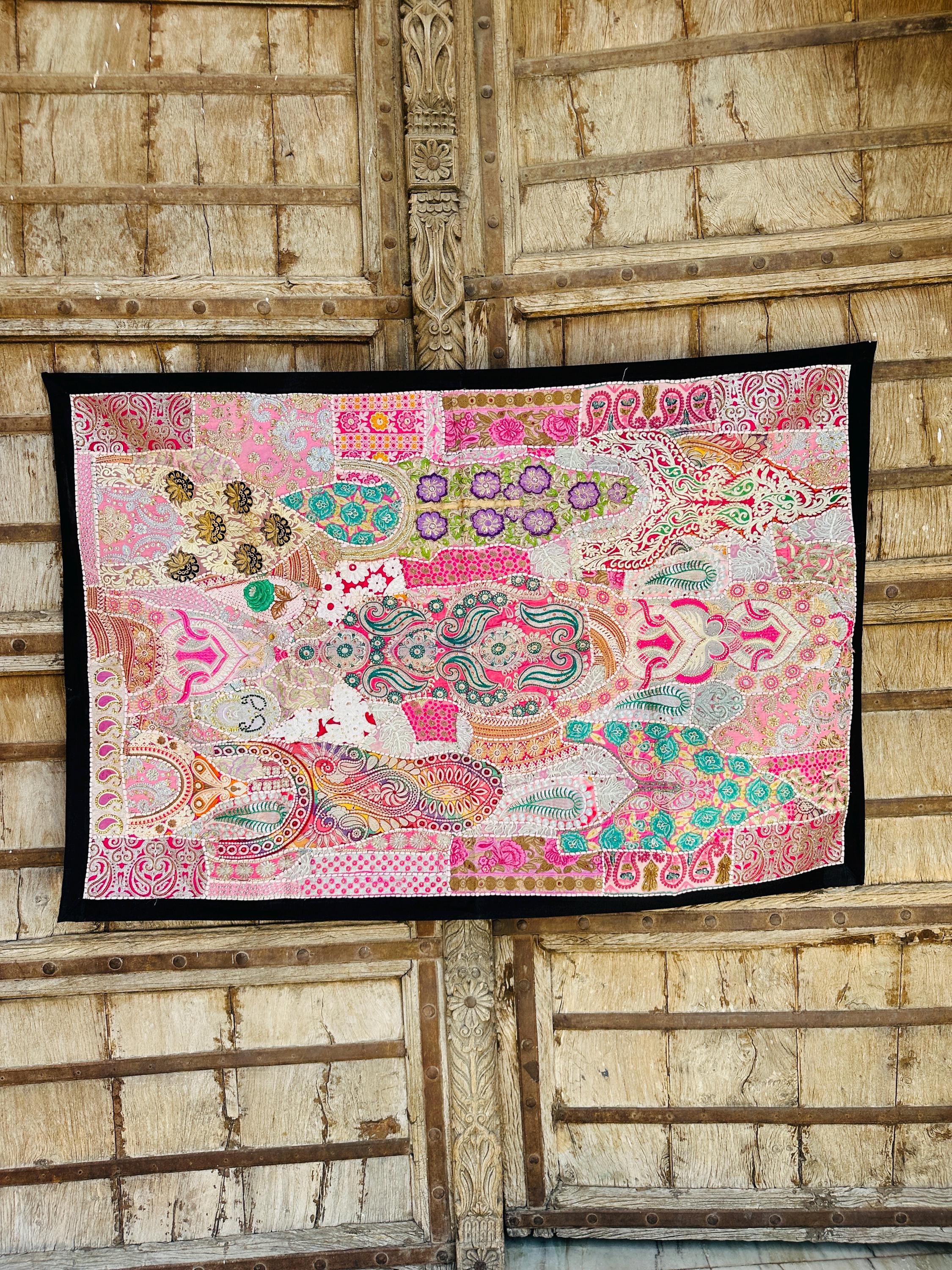 インドのタペストリー、マルチパッチワークビーズランナー、重厚な刺繍