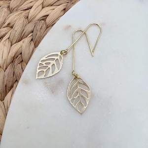 Modern Leaf Earrings, Nature-Inspired Earrings, Leaf Shaped Earrings, Minimalist Earrings, Statement Earrings, Gold Earrings