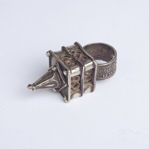 Silver Berber Pendant Perfume Container