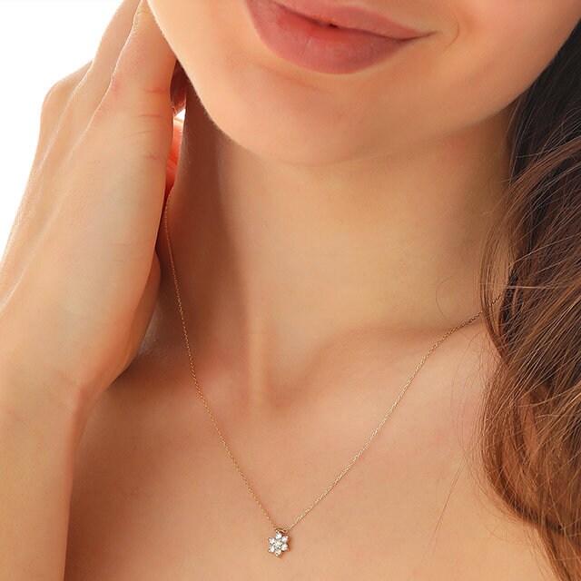 Daisy Pendant – Mamma's Liquid Love