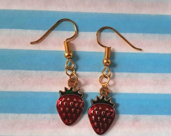 Goldene Erdbeeren Ohrringe