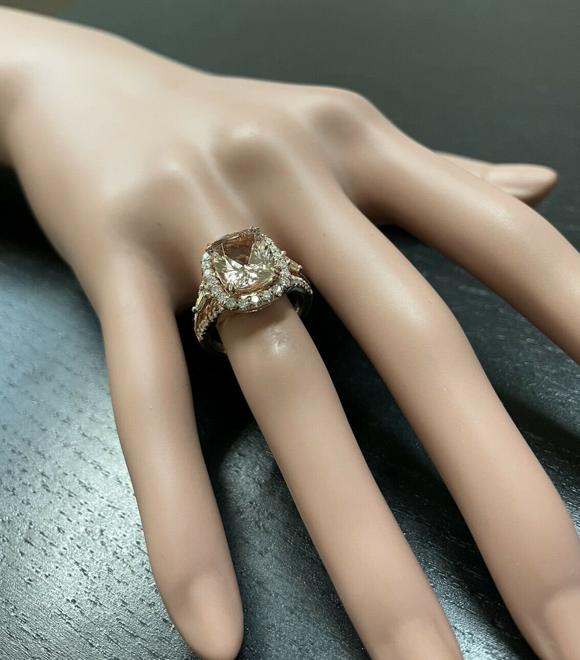 5.00カラットの絶妙な天然モルガナイトとダイヤモンドの14Kソリッド