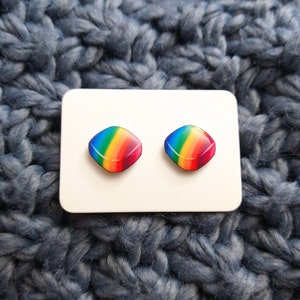 Pendientes de gemas prismáticas, bonitos pendientes de videojuego de arcoíris, regalo hecho a mano para gamers, hipoalergénicos.