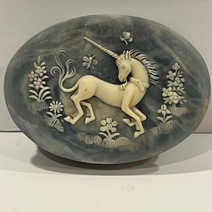 【美品】INCOLAY STONE ジュエリーボックス　ユニコーン　人工石　彫刻 美品】INCOLAY STONE ジュエリーボックスユニコーン人工石彫刻