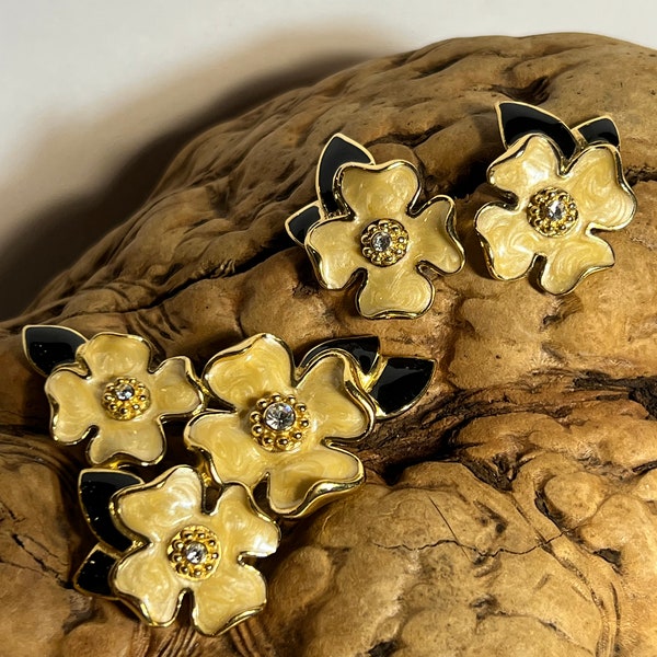 Vintage Trifari Dogwood Flower Brooch & Earrings Set | Stunning Floral Pin for Sweater, Scarf, Lapel | Rare Collectible Fashion Jewelry