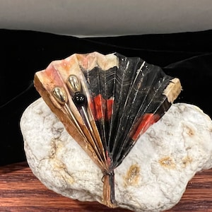 Vintage Mora McCau Asian Fan Brooch – Handmade Signed Scarf/Sweater/Coat Pin, One-of-a-Kind Artistry for Fashion Enthusiasts