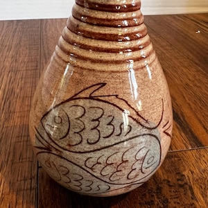 Hand Painted Stoneware Ceramic Fish Vase – Small Pottery Bottle, Incense Holder, Rustic Décor, Perfect for Fish Lovers & Cabins