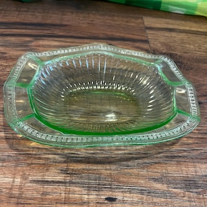 Vintage Uranium Glass Oval Dish | Green Vaseline Glowing Kitchen Plate | UV Reactive Collectible | Antique Glassware | Rare Tableware