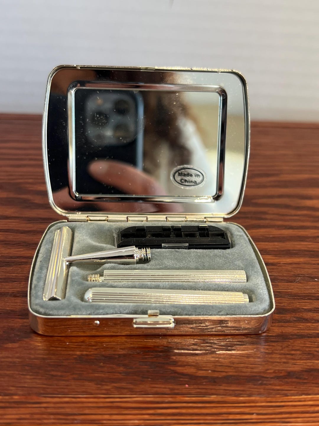 Vintage Men’s Travel Shaving Kit – Classic Silver-toned Mirrored Case ...