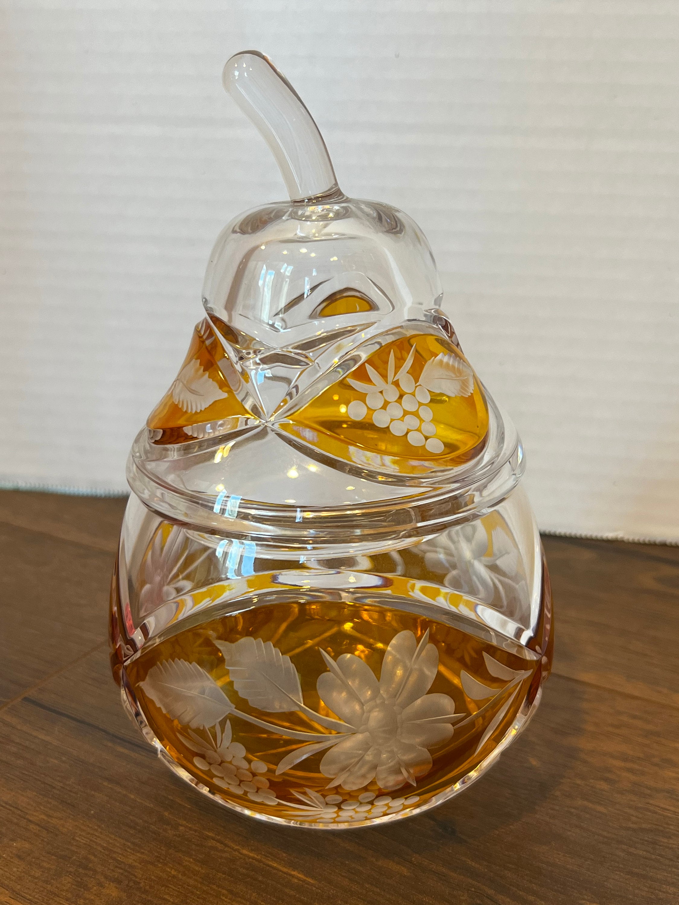 Vintage Julia Hand Cut Lead Crystal Pear Candy Jar/hummingbird
