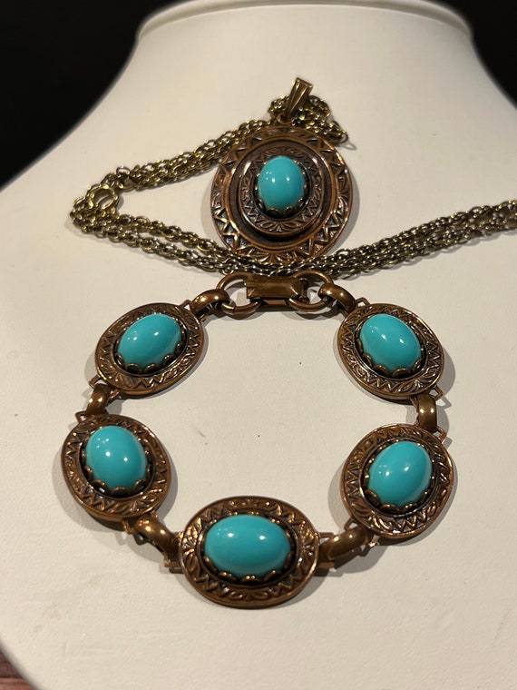 Vintage Cooper Blue Lucite Necklace & Bracelet Set