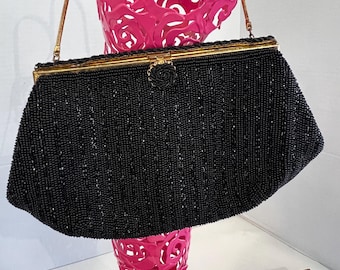 Vintage 1930s Black Beaded Clutch Purse – Elegant Classic Design with Gold Accent Closure – Classic Evening Bag for Formal Occasions