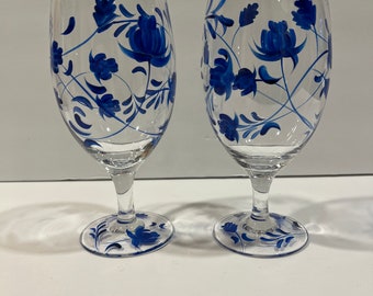 HSHKONG Hand-Painted Blue Floral Cobalt Blue Flower Glasses Goblets Water Cups Cocktail Glass