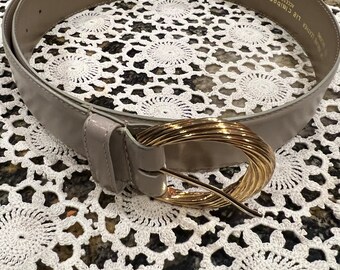 Liz Claiborne 1980s Ivory Leather Belt Gold Buckle Vintage  display picture 2