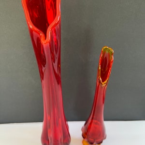 Vintage Vase LE Smith Amberina Red Yellow Flame Swung Pedestal Art Glass Large Glass Vase