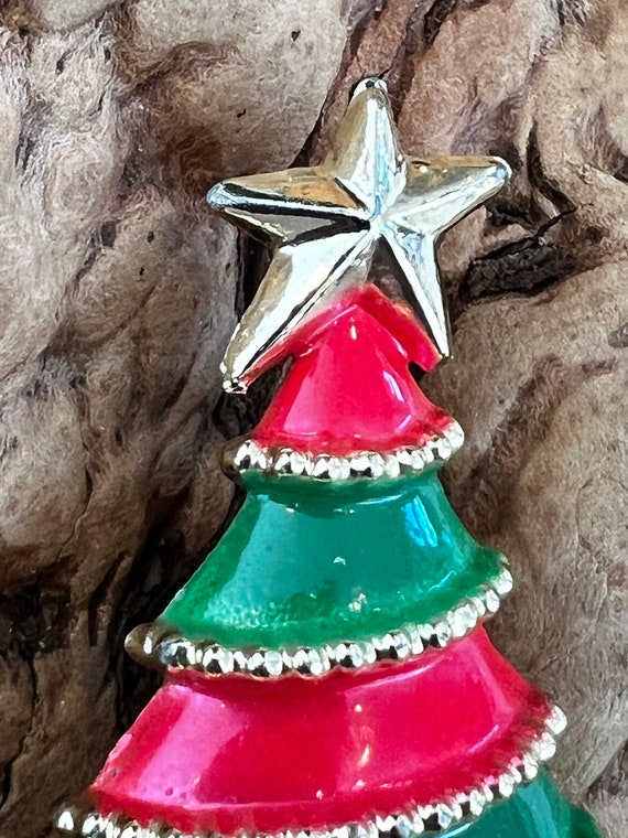 Vintage Red Green Enamel Christmas Tree Brooch Pi… - image 4