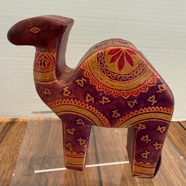Handcrafted Leather Camel Piggy Bank – Hand-Painted Coin Bank from India, Boho Decor, Animal Figurine Money Holder