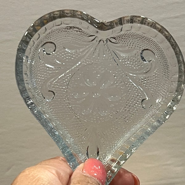 Blue Heart Shaped Trinket Dish Tiara Indiana Vintage Glass Sandwich Glass Baby Shower Wedding Card Night