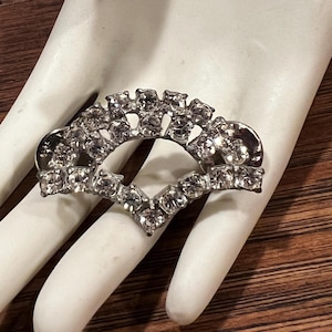 Dazzling Clear Rhinestone Arch Double Clip Hat Pin Brooch Unique Style MCM Rhinestone Elegance Retro Glamour Pin For Coat Hat Fashion