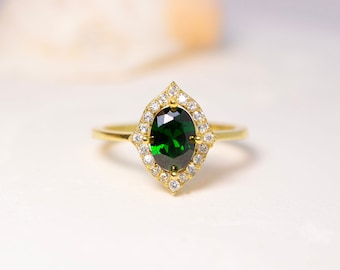 Gold Oval Emerald Ring, 14k Emerald Wedding Ring, Solid Gold Emerald Ring, 18k Emerald Promise Ring, Anniversary Ring, Mothers Day
