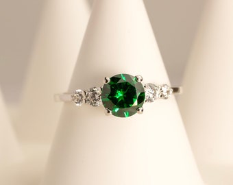 14k Round Emerald Ring • Round Cut Gold Ring • Emerald Birthstone Ring • Solid Gold Ring • Gift For Her • Ring For Mom • Mothers Day