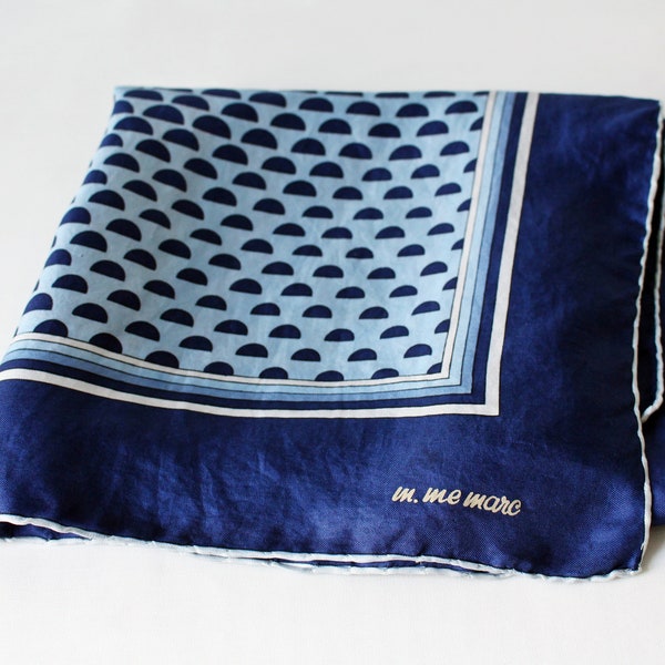 Blue patterned cloth, vintage neckerchief or headscarf, approx. 75 x 75 cm in size, with small flaws